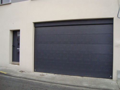 Porte de garage sectionnelle Toulousaine veinée sans rainure  Lille